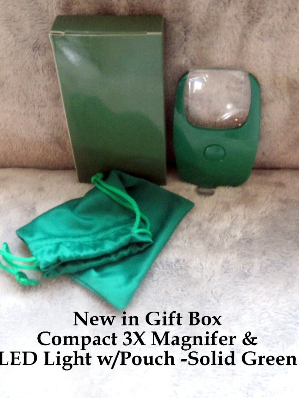 New in Gift Box Compact 3X Magnifer & LED Light w/Pouch - Solid Green